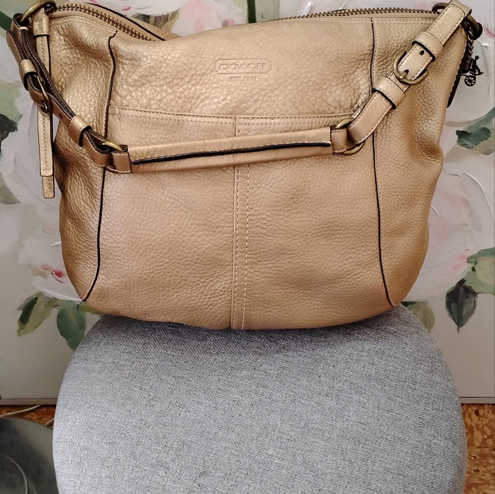 VINTAGE COACH 2008 Gold Metallic Hobo Bag